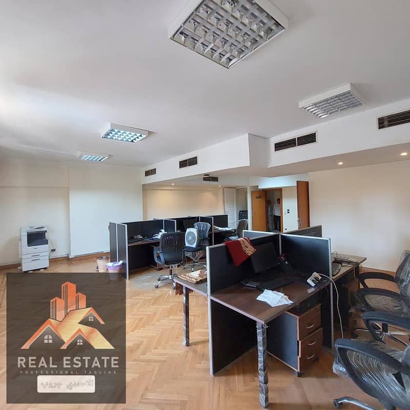 400 square meters super luxurious headquarters in a prime location on Al-Reissi Street in Safir, first administrative license with a balcony - Ansicht 5