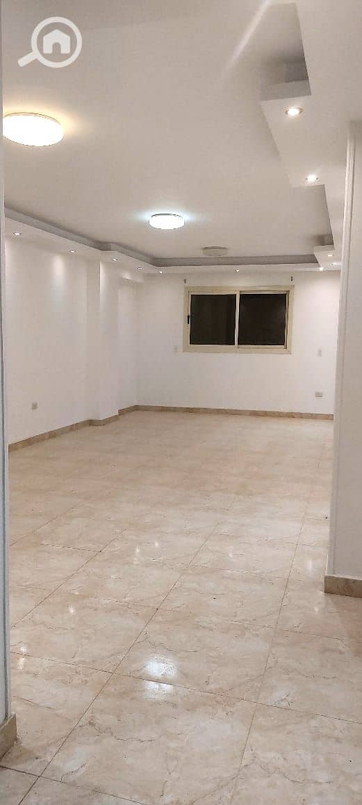 Apartment 170 square meters, first gate, area A, electricity meters - Aanzicht 2