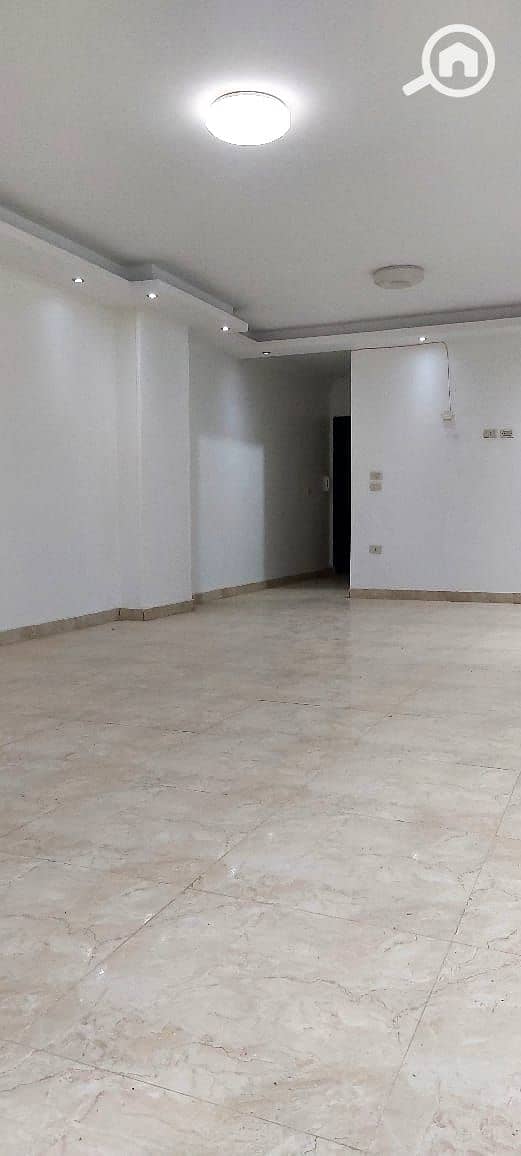 Apartment 170 square meters, first gate, area A, electricity meters - Aanzicht 6