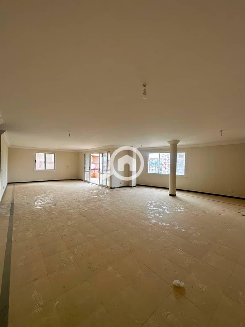 Apartment for rent square view ready to move in great price typical floor with elevator 3 bedrooms in Al Rehab 1 - Phase 4 - New Cairo - Bild 2