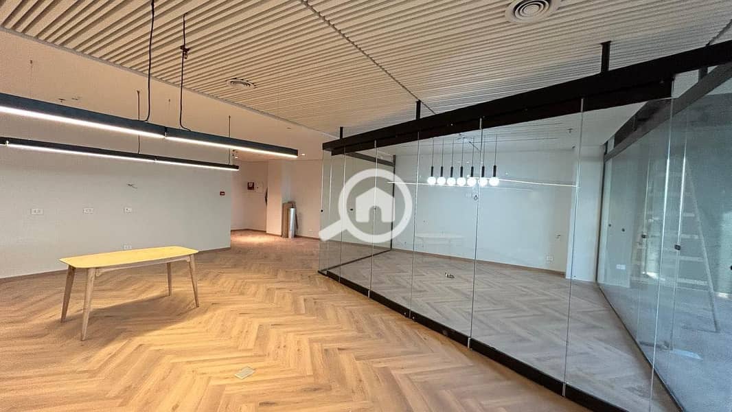 Finished Ready to move Office for sale in Beverlly Hills for sale - Widok 6