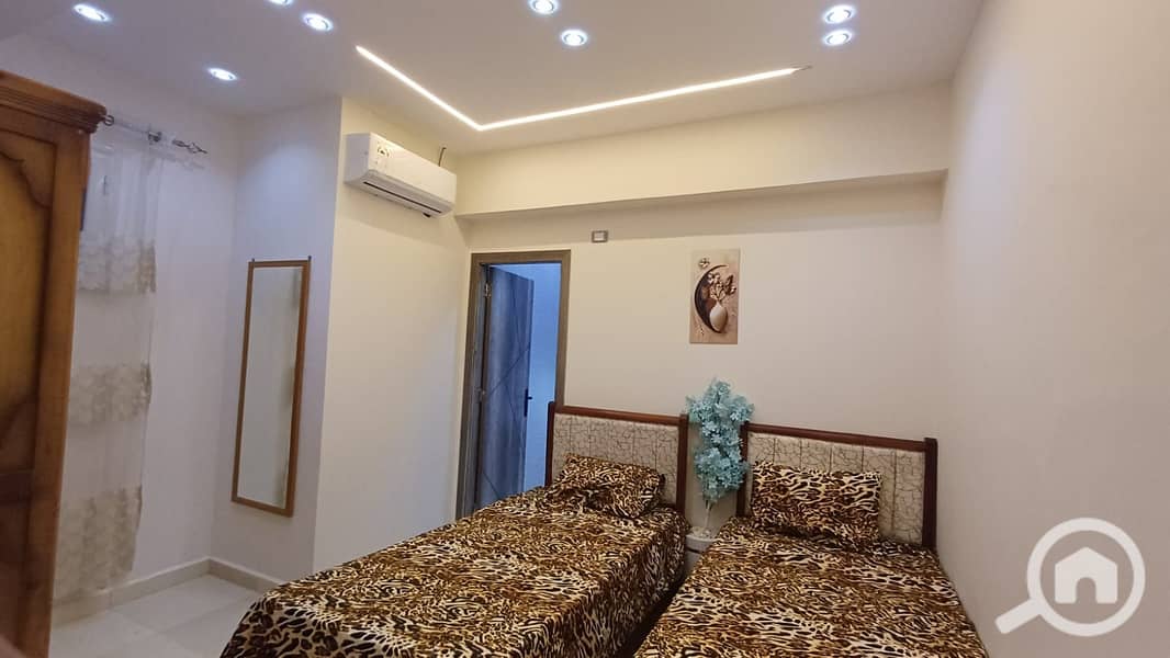 Furnished studio apartment for rent in Gardenia Heights. Area: 90 sq mConsists of 2 bedrooms, bathroom, and kitchenGround floor with private entranceSu - Więcej