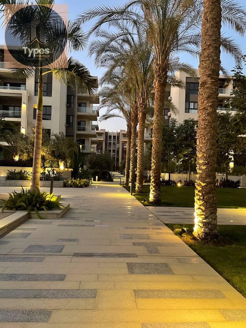 140 sqm apartment with garden for sale in New Cairo, immediate delivery, fully finished, 3 bedrooms, prime location near all services. Great value. - Widok 2