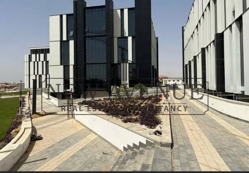 Office for Sale 112sqm First Floor in Hyde Park Delivery in 2 Months Installments till 2029 - Widok 2