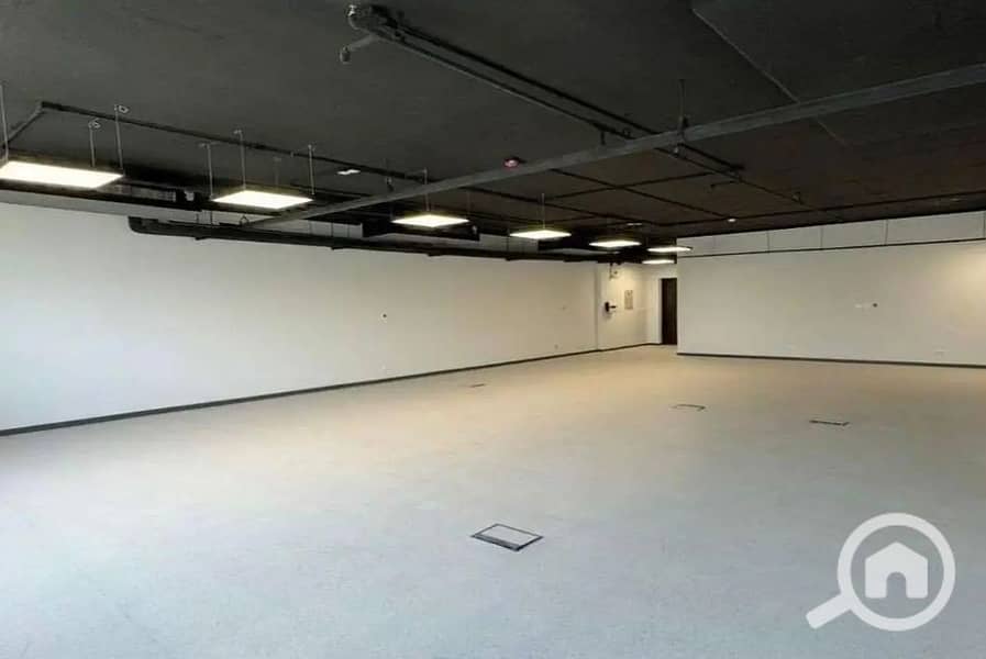 Instant receipt office at The Portal inside Beverly Hills - Widok 4