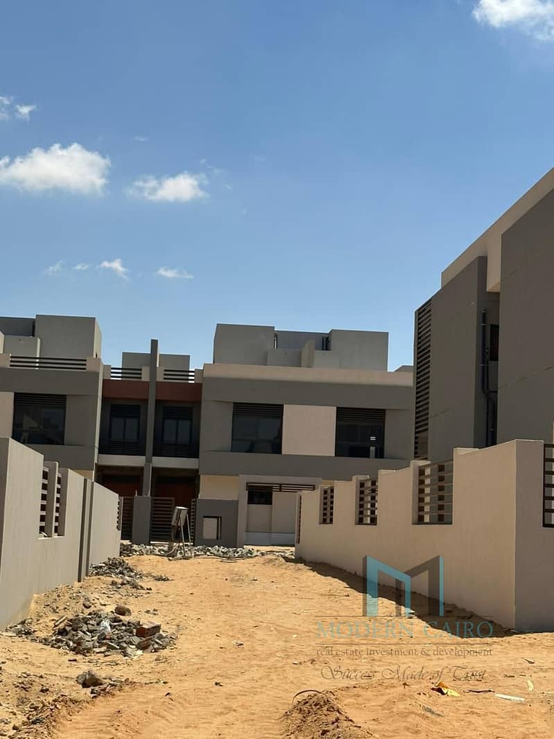 Twin House 277 sqm + 98 sqm Roof in Bleu Vert New Capital | 10% Down Payment & Installments Over 10 Years - Widok 5