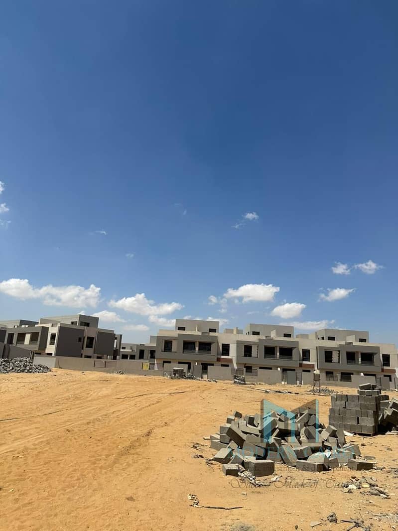 Twin House 277 sqm + 98 sqm Roof in Bleu Vert New Capital | 10% Down Payment & Installments Over 10 Years - Widok 6