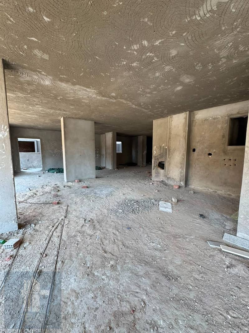 Medical administrative headquarters for sale on Al-Jamia Street, Al-Hudaba Al-Wusta, Mokattam - Mehr