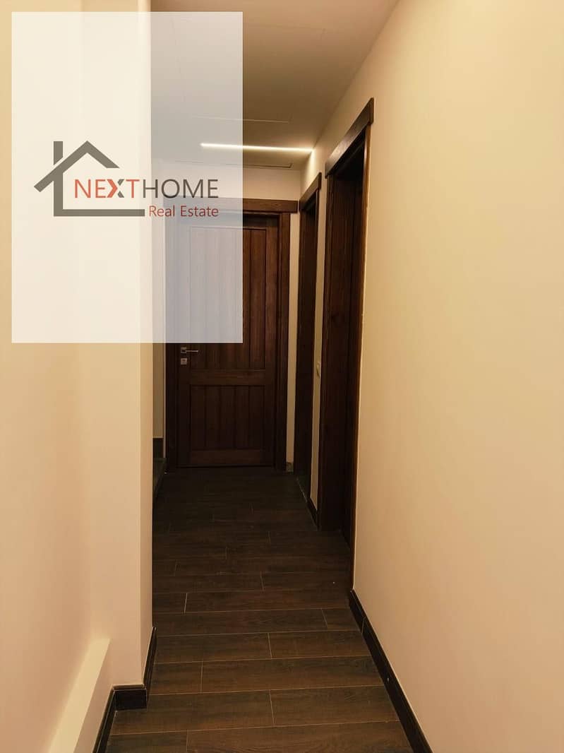 Fully Furnished Corner Townhouse in a Prime Location at a Special Price - Više