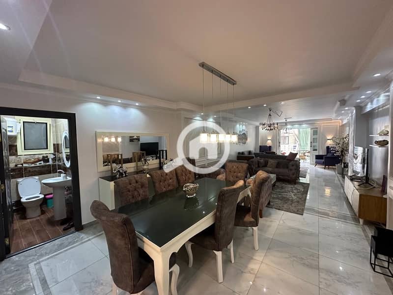 For rent, furnished Ultra Lux, very upscale furniture, long-term only - Widok 3