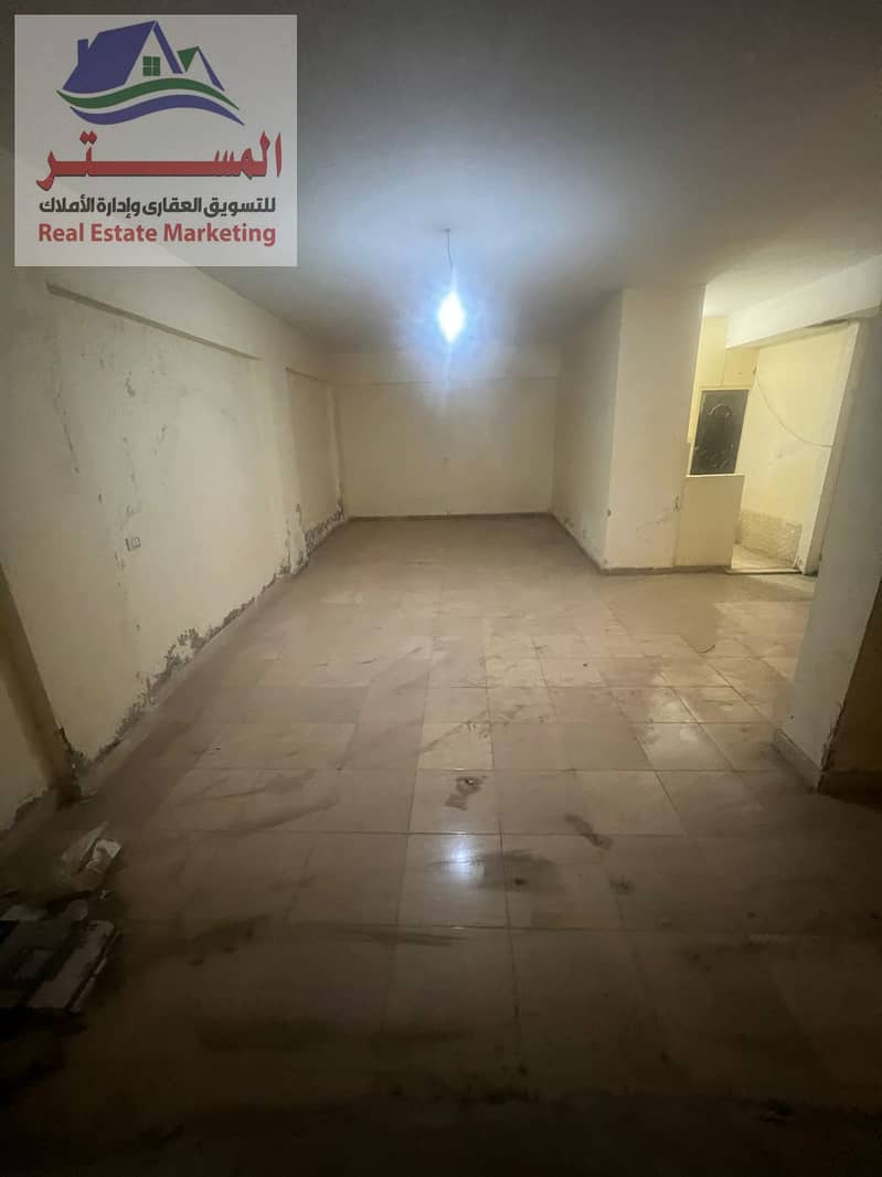 A storage space of 270 square meters, finished luxuriously, suitable for storage with a private entrance. - Mehr