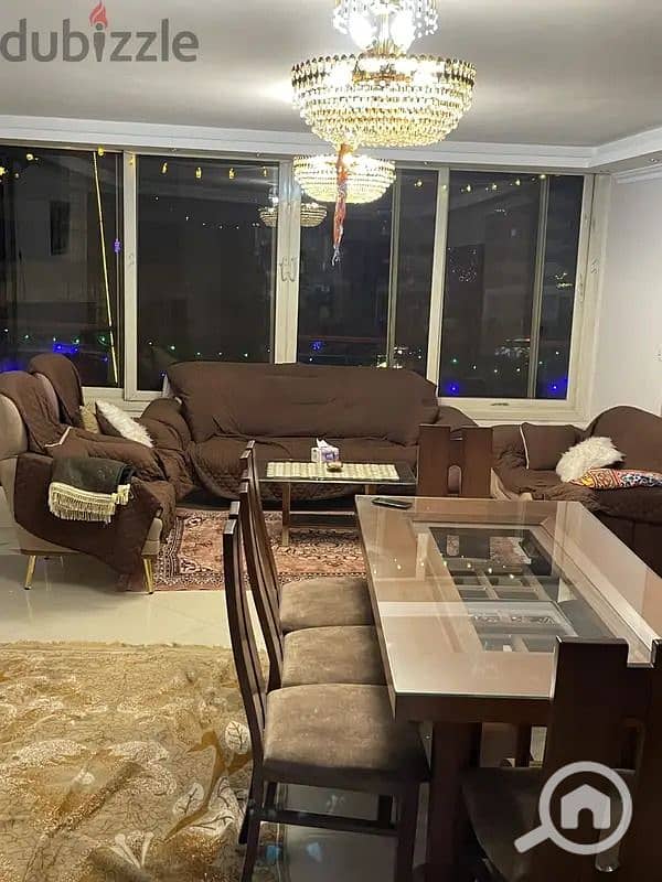 Apartment for sale in Darana Towers, Zahraa El Maadi, with a front view overlooking the garden. Area: 200 sq mConsists of 3 bedrooms, reception, kitche - Bild 4