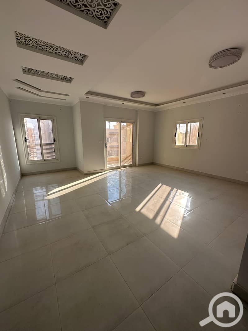 2 1000358560. jpg