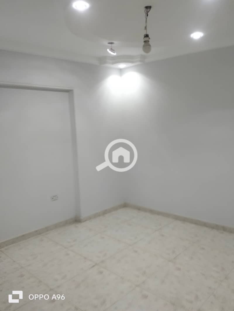 For rent, a two-story café with an outdoor terrace, furnished and equipped with all equipment and devices at the highest level. A very commercial and vibrant location near Prince Waleed Street, KOB. – pohled 6