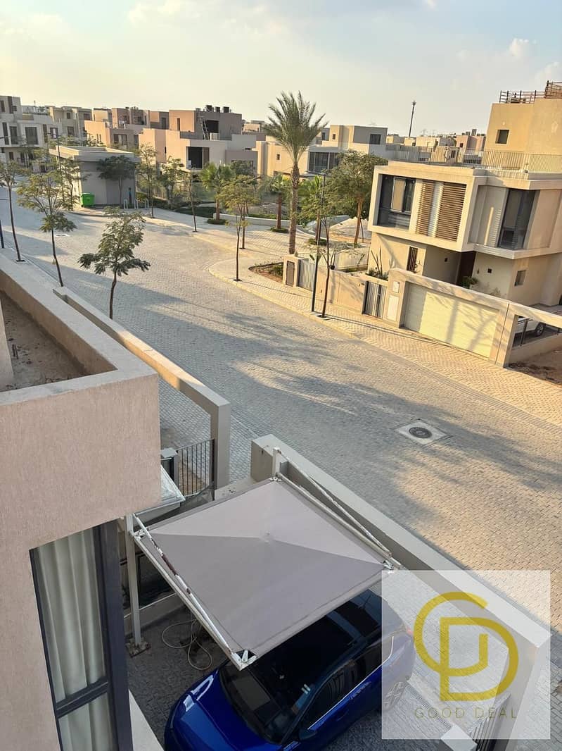 234sqm Townhouse Villa for Sale in SODIC East (Land 270m - Garden 100m) | Ultra Super Lux with ACs & Kitchen - Widok 3
