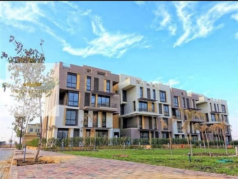 An apartment finished, reduced by half its price in the Sodic East compound - a prime location within the compound. - Więcej