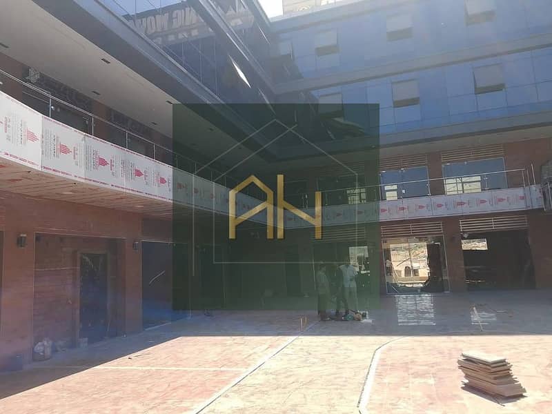 Shop 59M is open - monthly rent 94,400 at Backs Plaza Mall, Services Al-Yasmeen, 4 villas - Mehr