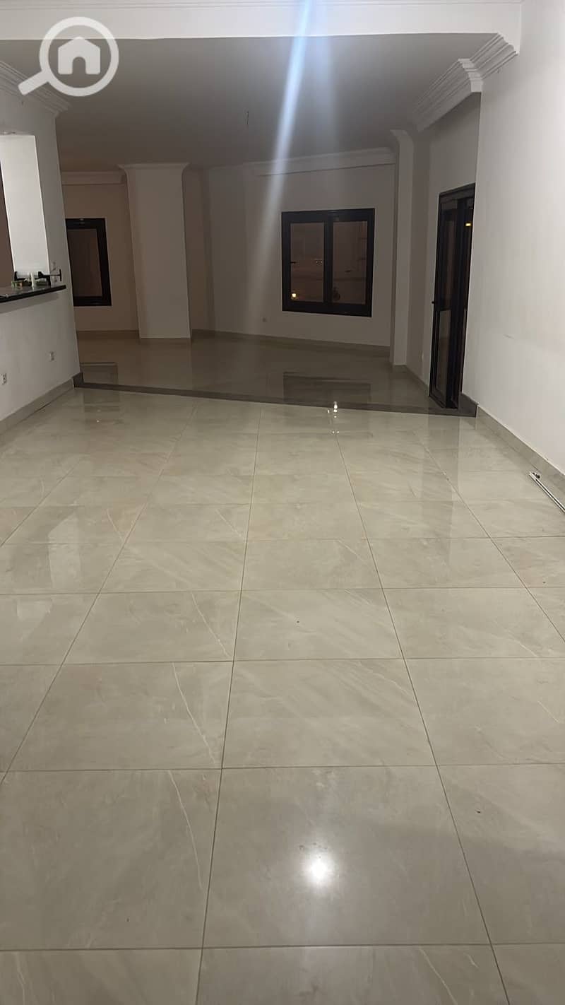 Apartment for rent with kitchen in East Academia in El Tagamoa - Vista 5