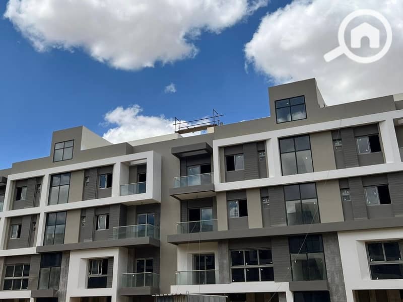 fully finished office for sale with installments up tp 10 years in Terrace Sheikh Zayed prime location next to Arkan Mall - Widok 4