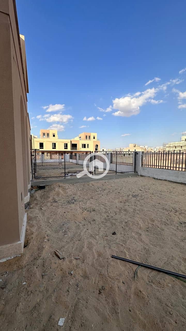 Immediate Delivery Townhouse for Sale with Premium View in VYE New Zayed - Widok 4