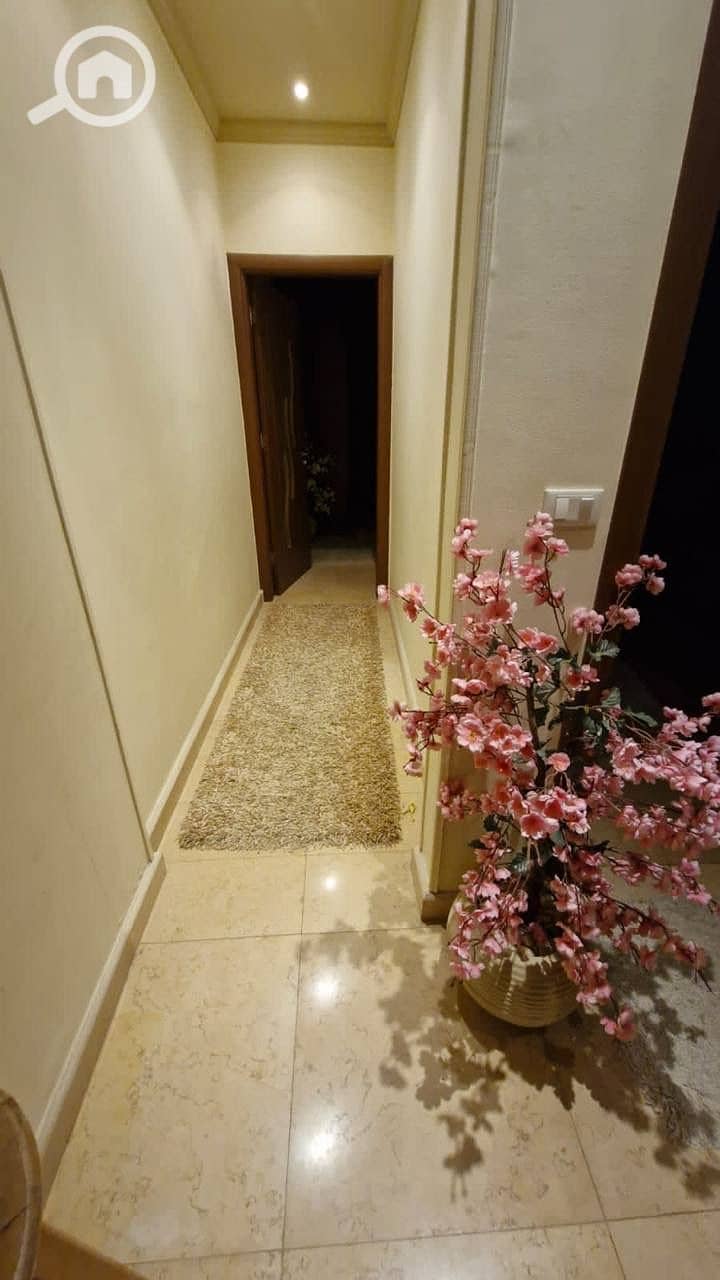 Villa for sale in the second neighborhood east of El Shorouk City - Więcej