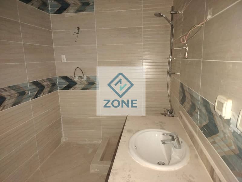 18 0bccf596-e2a6-48de-aebd-75ae34bd7bbd. jpg