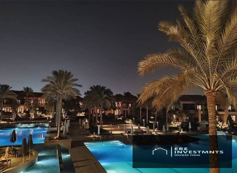 A 1000m² detached villa for sale in Katameya Dunes, New Cairo. Ready for viewing and immediate occupancy at the lowest price for its size. - Aanzicht 4
