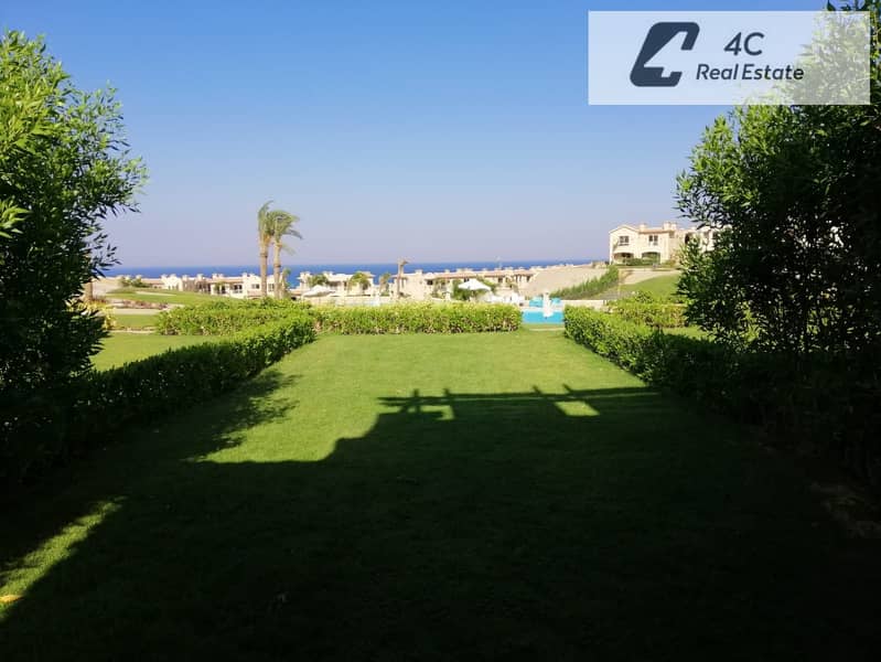 Sea View from the Garden Fully Furnished Ground Chalet 140 SQM + 70 SQM Garden for Sale in La Vista 6 Ain Sokhna - Ansicht 3