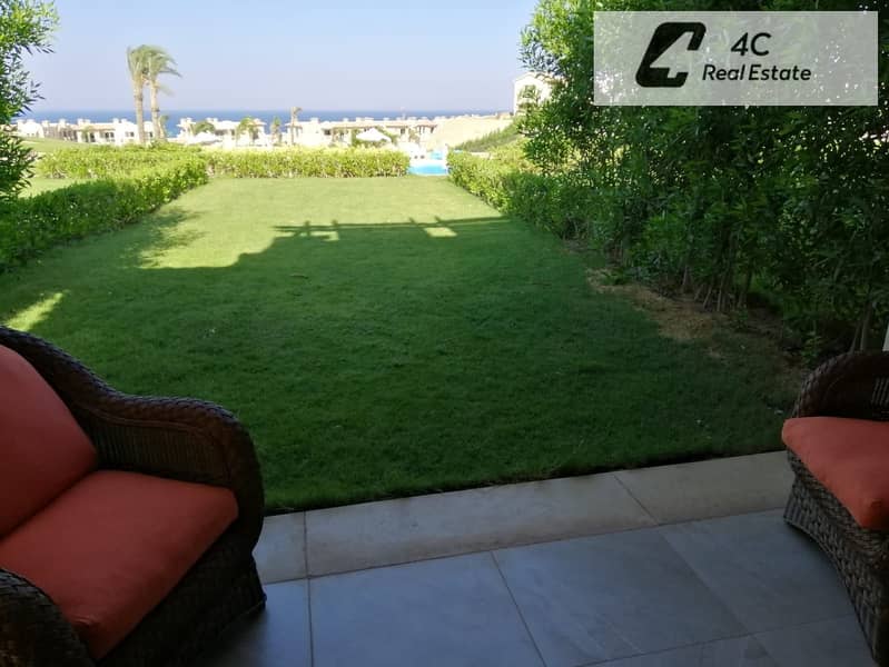 Sea View from the Garden Fully Furnished Ground Chalet 140 SQM + 70 SQM Garden for Sale in La Vista 6 Ain Sokhna - Ansicht 5