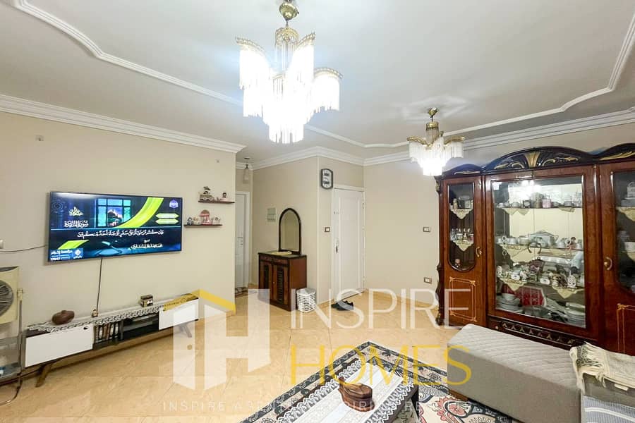 Licensed Apartment in Prime 11th District Location - Widok 3