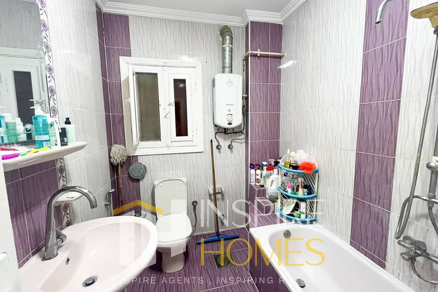 Licensed Apartment in Prime 11th District Location - Widok 6