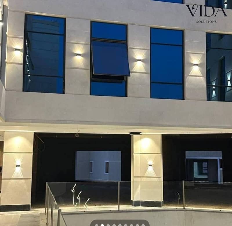 Own your unit now inside Makany Mall, a 115 sqm shop in a prime commercial and service mall in a highly vibrant location, with immediate delivery. – další