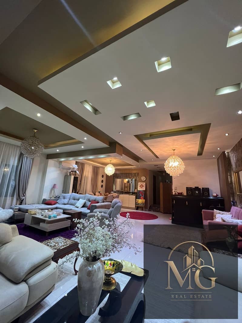Luxury Apartment for Sale in the Prestigious Yasmeen Villas – Direct from Owner Location: Yasmeen Villas – New Cairo Area: 200 sqm – pohled 2