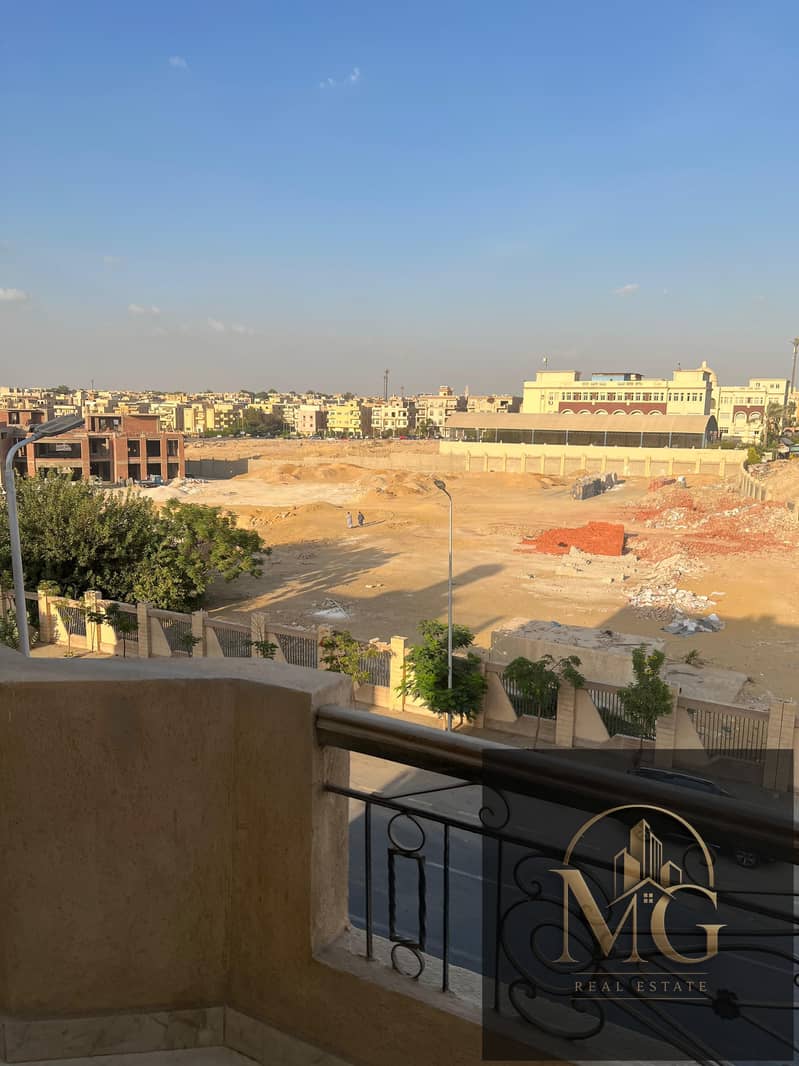 Luxury Apartment for Sale in the Prestigious Yasmeen Villas – Direct from Owner Location: Yasmeen Villas – New Cairo Area: 200 sqm – další