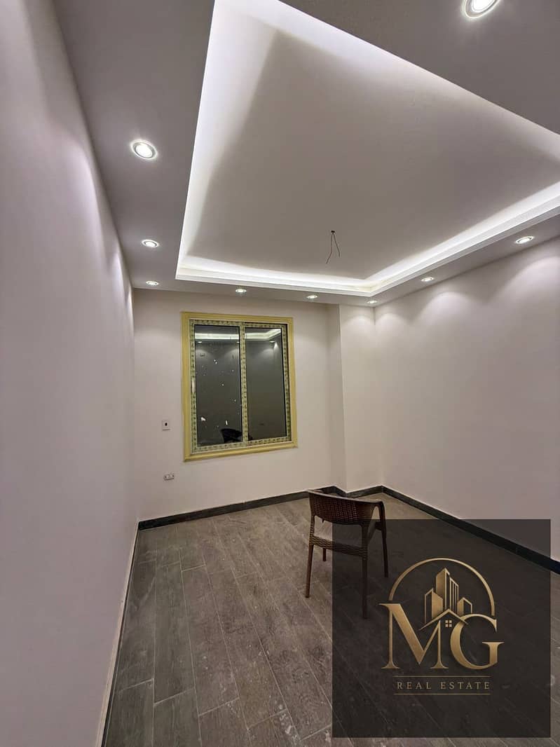 Apartment for sale in Gardeniya Heights 3 – Fifth Settlement. A unique opportunity to own a ready-to-move-in apartment with super luxe finishing. Location: Gardeniya Heights 3. Area: 190 square meters. – pohled 6
