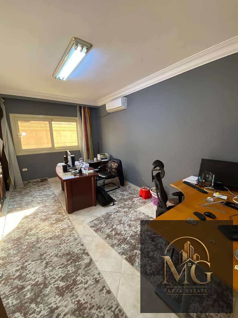 Penthouse for Sale in South Academy B – New Cairo Super Lux Finishing Total Area: 356 sqm Lower Floor: 200 sqm Upper Floor: 165 sqm - Widok 3