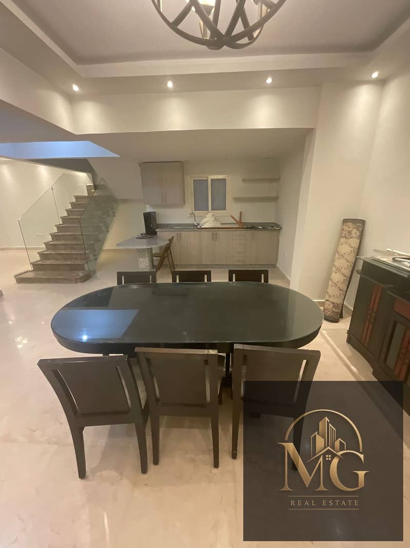 Duplex for Sale in Banafseg 3 Villas – New Cairo A great opportunity to own a spacious duplex in one of the most prestigious villa areas in New Cairo – pohled 4