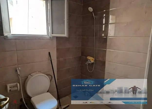 Apartment for sale in Al Rehab City, Phase 1; just steps away from the commercial market and Mall 1. It features a direct north-facing orientation. Lo - Bild 2