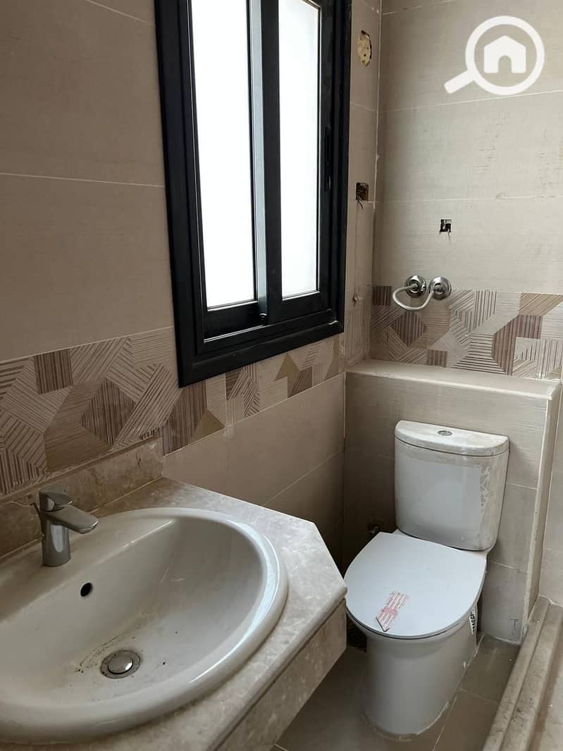 2 8d974fe2-e352-42ac-ba7c-9d25e3efb95e. jpeg