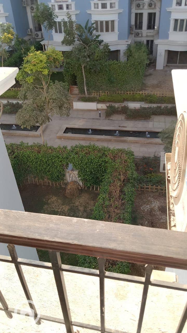 Luxury furnished apartment + garden | Mountain View executive New Cairo - Más
