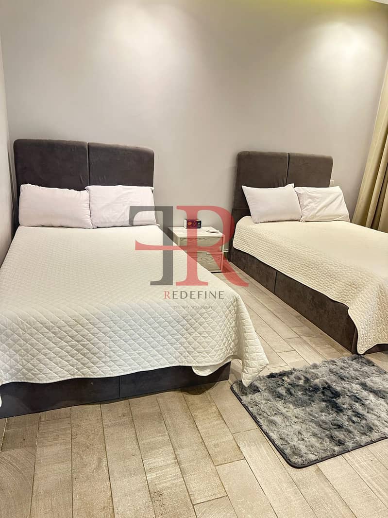 Apartment for rent fully furnished prime location in lake view residence new cairo golden square - Widok 5
