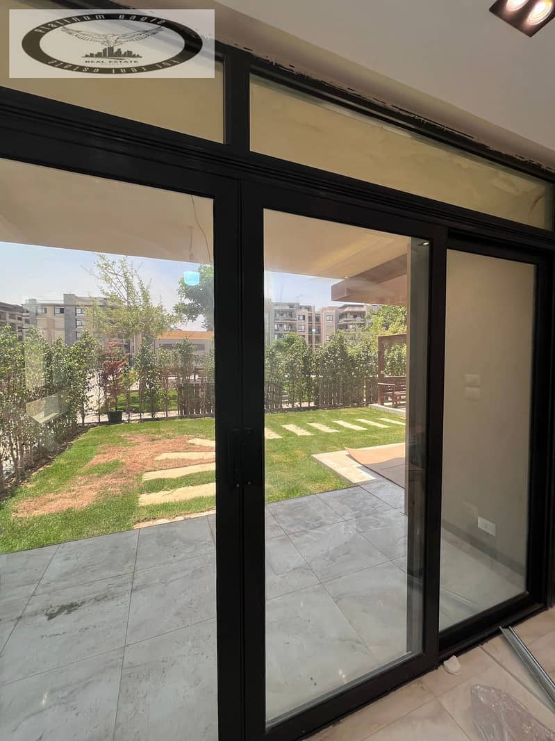Ground-floor apartment with a garden for rent—including kitchen and A/C units—in Azad Compound, Fifth Settlement. Located near the American University - Widok 5