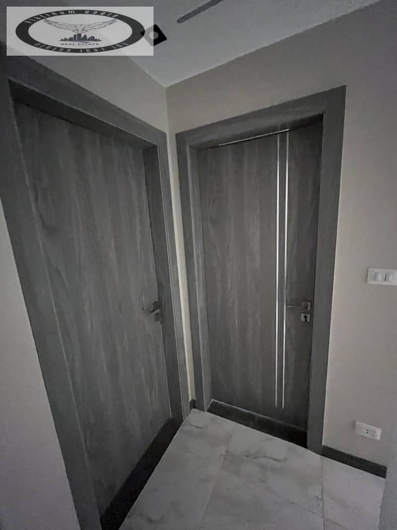 Ground-floor apartment with a garden for rent—including kitchen and A/C units—in Azad Compound, Fifth Settlement. Located near the American University - Widok 6