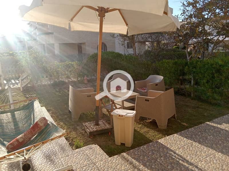 For rent from the owner, a distinctive villa in Diamond Beach village, North Coast, consisting of five air-conditioned rooms, four bathrooms, and a garden equipped with entertainment facilities and free internet. For more details, refer to the description in the advertisement. - Widok 5