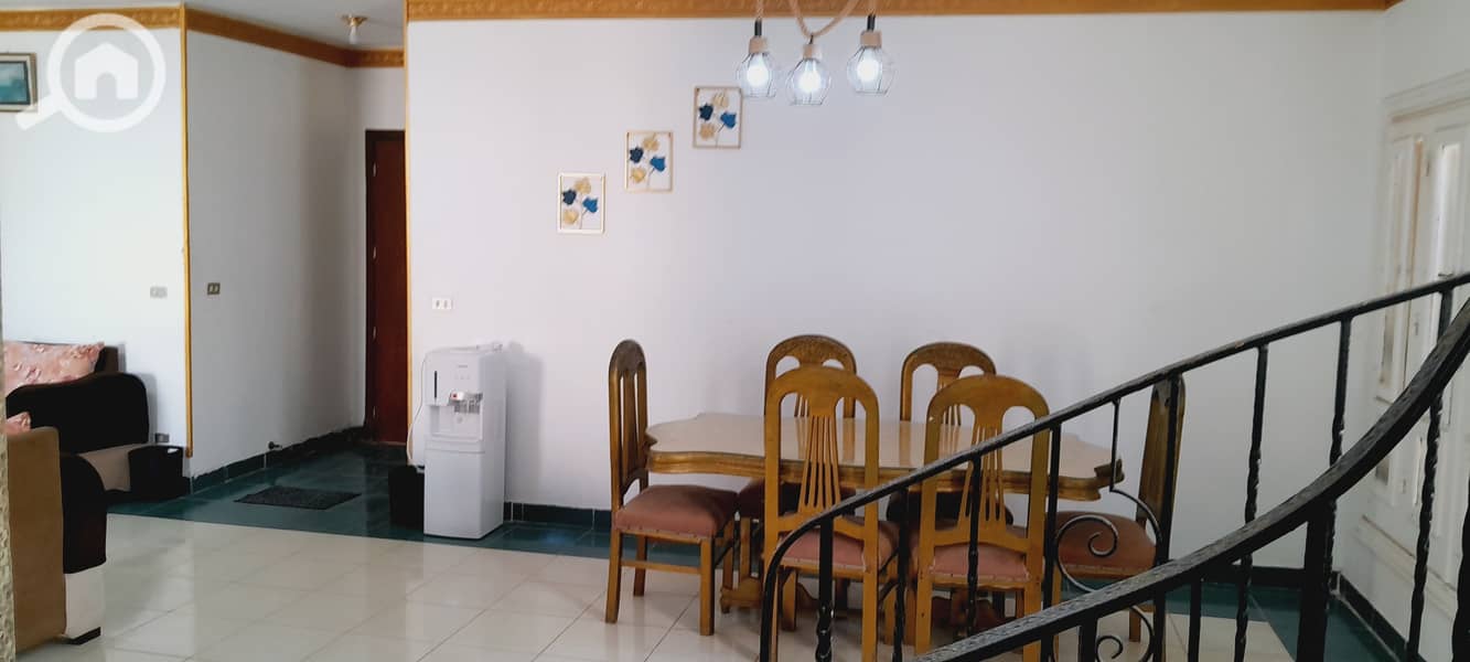 For rent from the owner, a distinctive villa in Diamond Beach village, North Coast, consisting of five air-conditioned rooms, four bathrooms, and a garden equipped with entertainment facilities and free internet. For more details, refer to the description in the advertisement. - Więcej