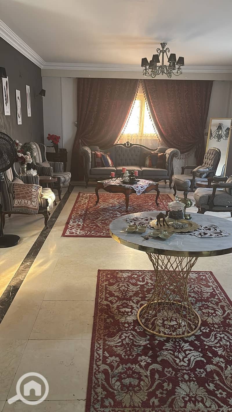 Apartment for Rent in District 10 – 230 sqm | Kitchen & ACs Included - Vista 2