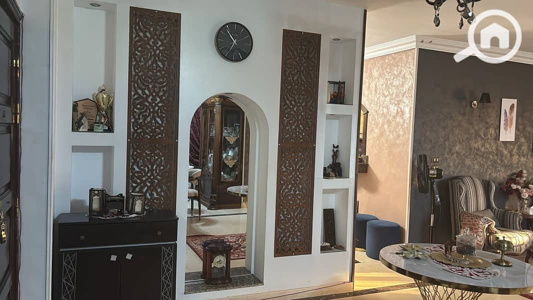 Apartment for Rent in District 10 – 230 sqm | Kitchen & ACs Included - Vista 5