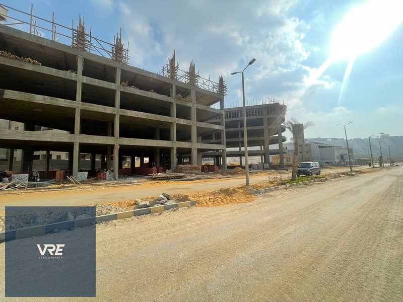 Fully Finished Administrative Office 55 sqm for Sale in V Mall Zahraa El Maadi - Widok 4