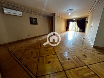 3 Bedroom Flat for Rent in Kafr Abdo, Alexandria - IMG-20260625-WA0119. jpg 3 Bedroom Flat for Rent in Kafr Abdo, Alexandria - IMG-20260625-WA0119. jpg