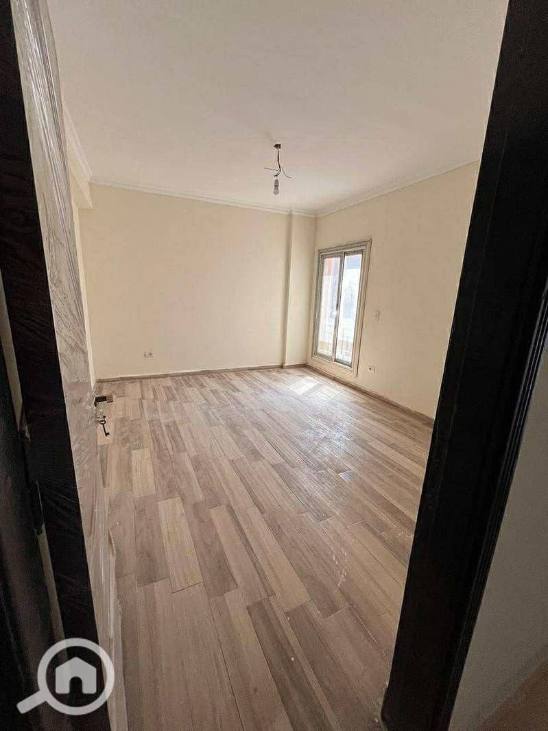 typical apartment for rent open view on wide garden in wesal residence – pohled 3